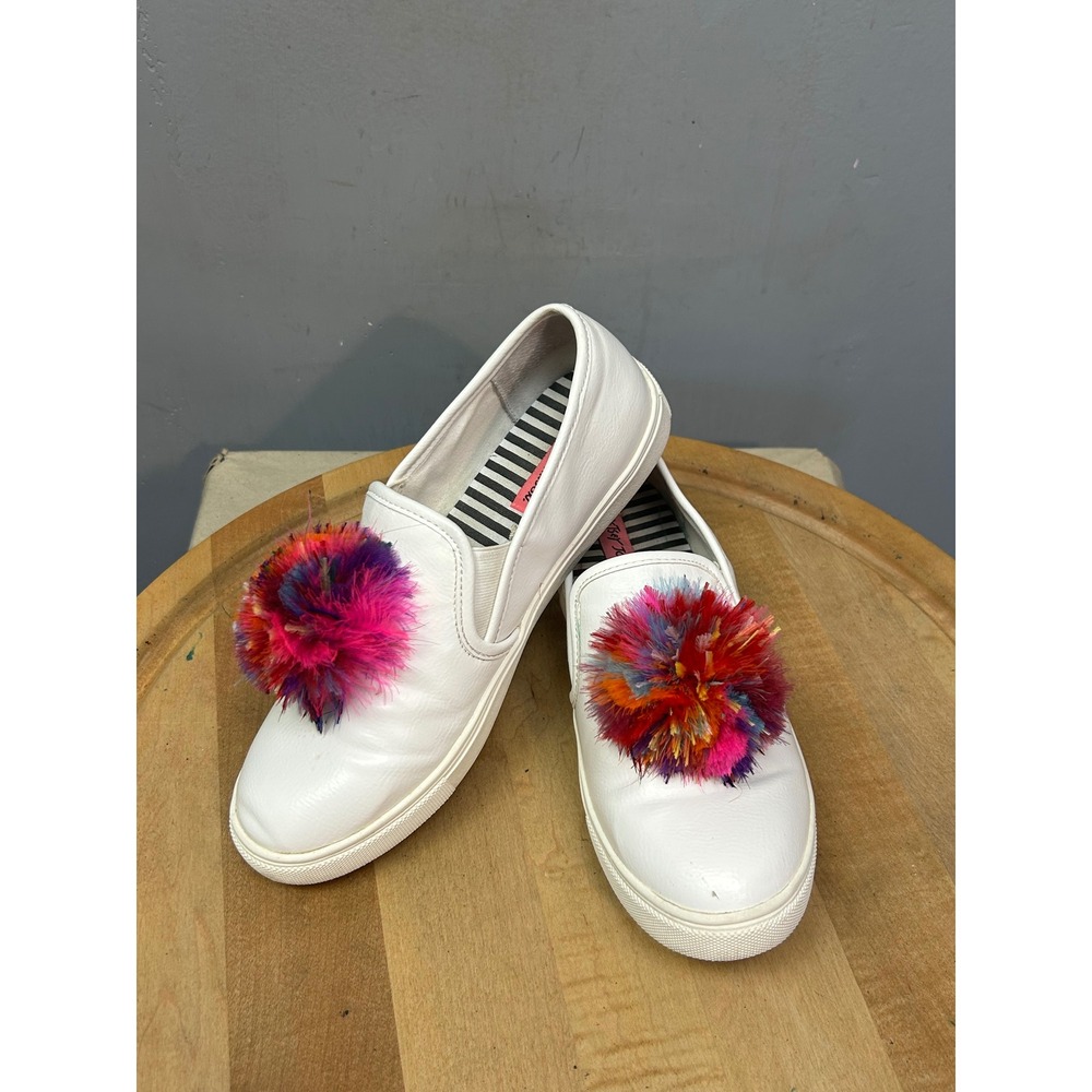 Betsey Johnson Sneaker Women 8 White Trixy Pom Pom Slip On TRIX01S6 Faux Leather